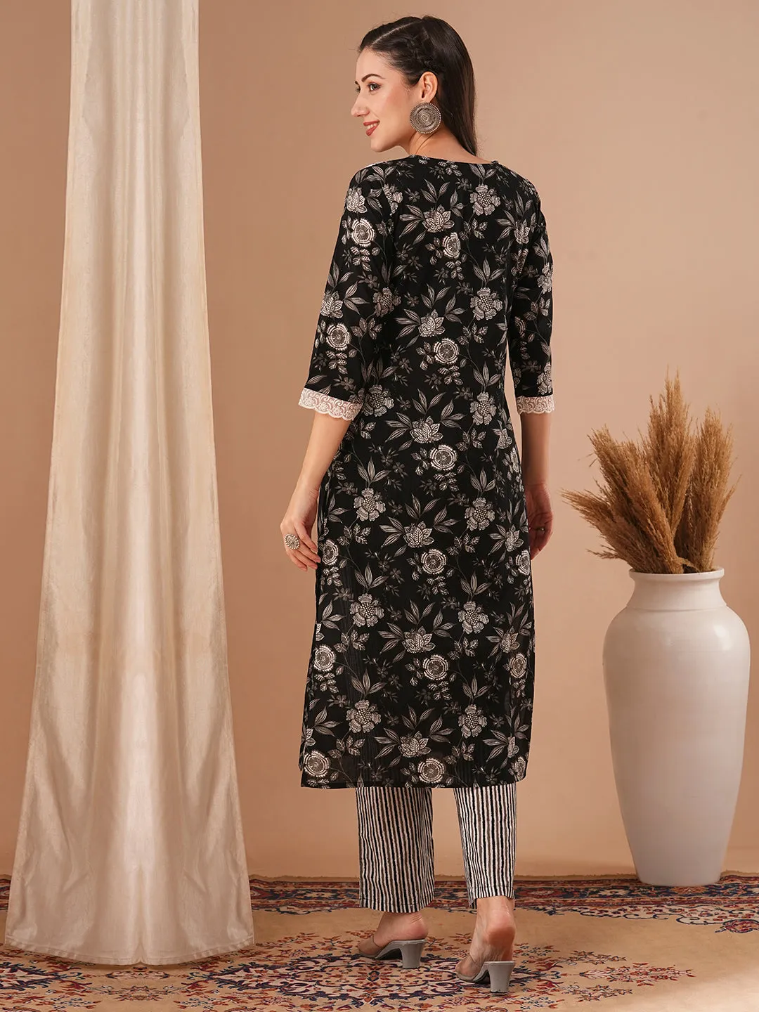 Ethnic Floral Printed & Embroidered Straight Fit Kurta with Pant - Black