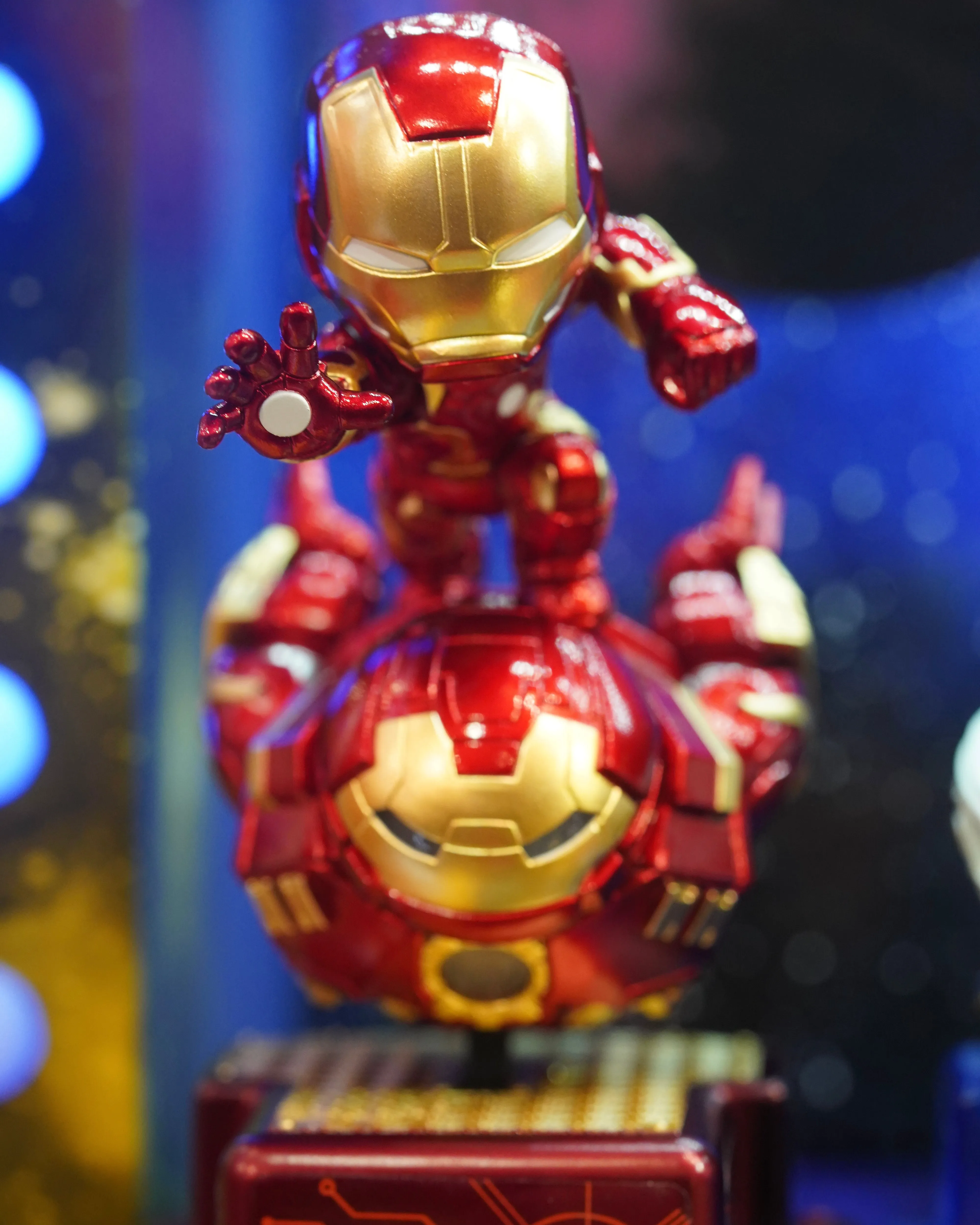 Hot toys Cosbaby Ironman and Hulkbuster CosRider